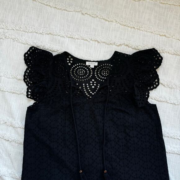 Jennifer & Grace Black Eyelet Flutter Top Size M - Picture 2 of 6